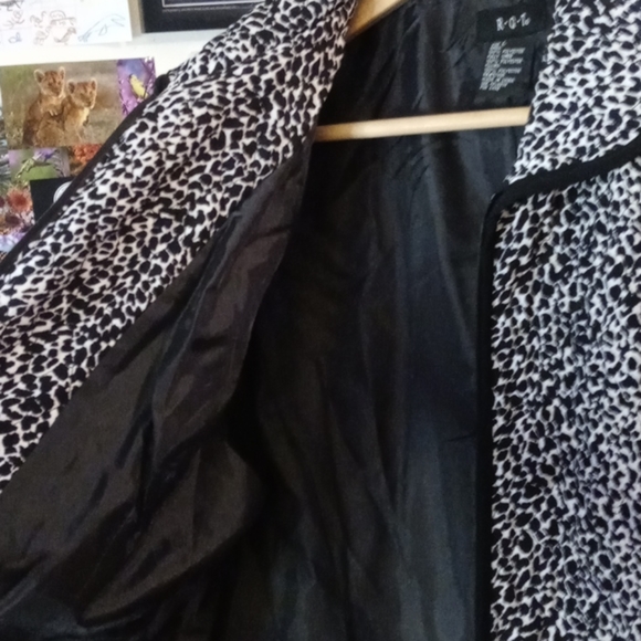 R.Q.T Black and White Blazer/Jacket - Picture 5 of 5